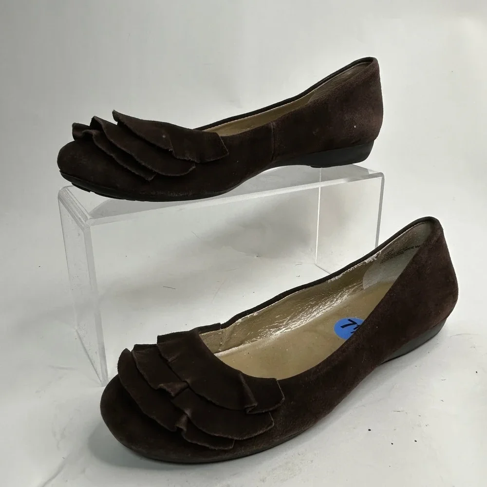 Me Too Alexis Brown Suede Ruffle Ballet Flats Womens 7.5 M‎ Round Toe Shoes
